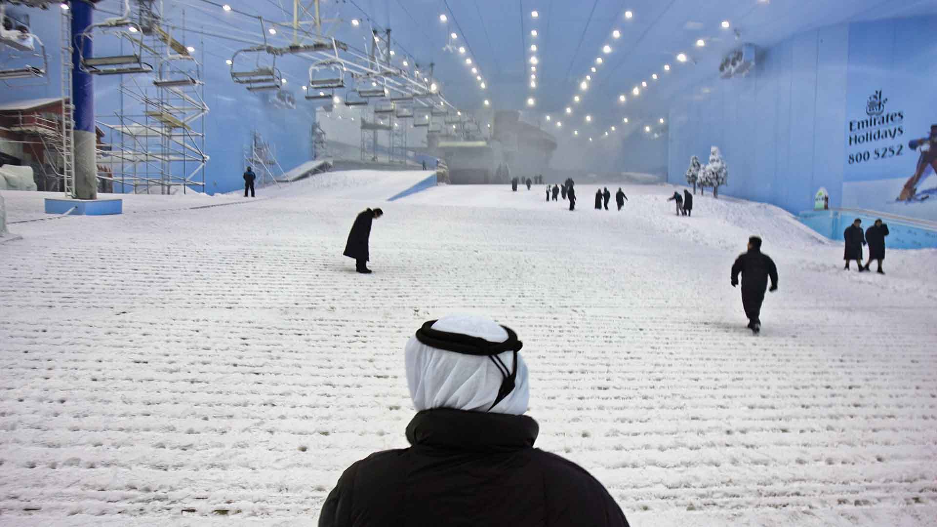 Снег в оаэ. SKYDUBAI, Объединенные арабские эмираты. Горнолыжный курорт в Саудовской Аравии. Снег в Дубае. Искусственный горнолыжный склон.